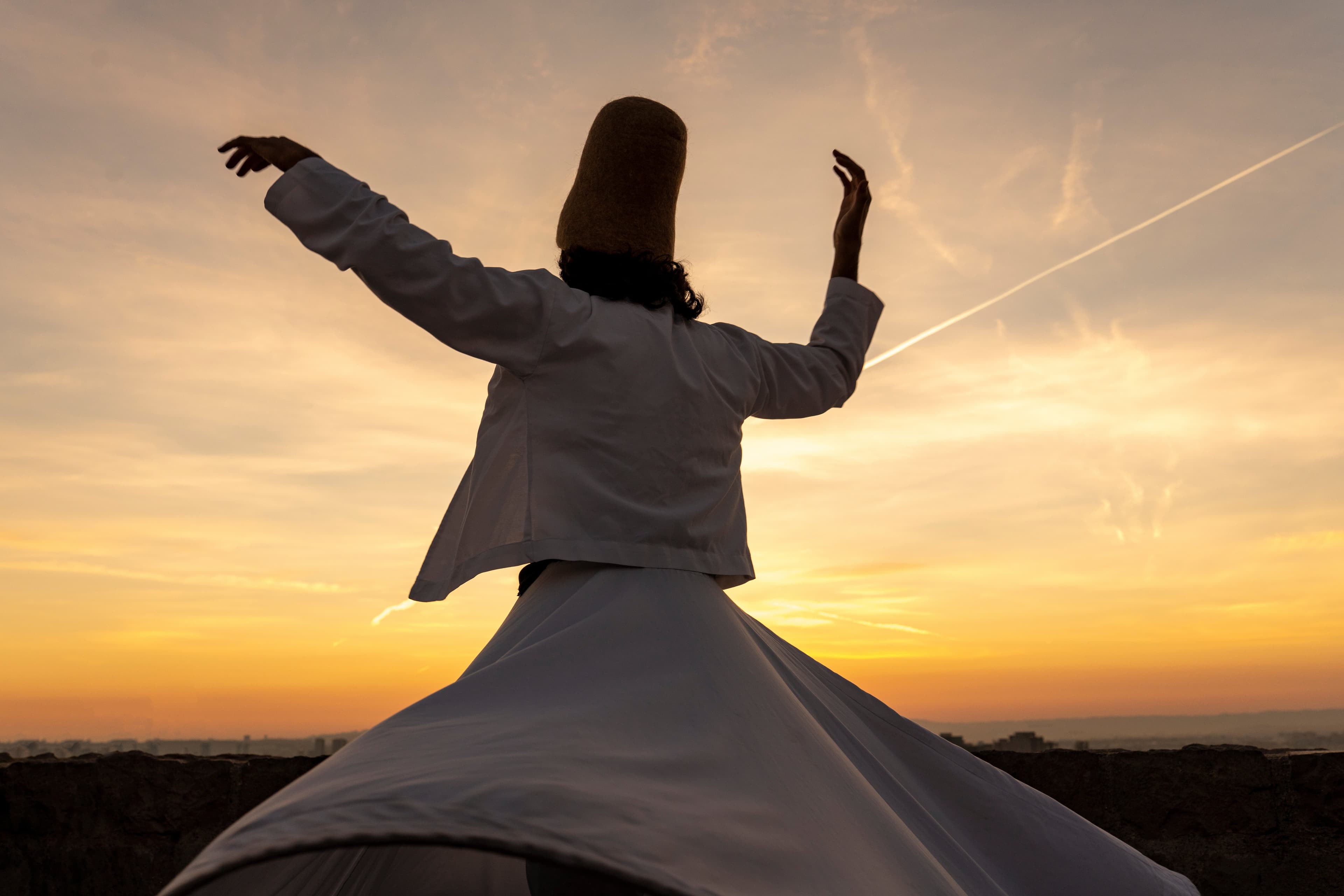 Large RGB-LEX-Turkey whirling dervish istock 1388259595.jpg